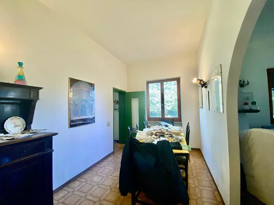 Immagine 9 di Casa indipendente in vendita  a Massa