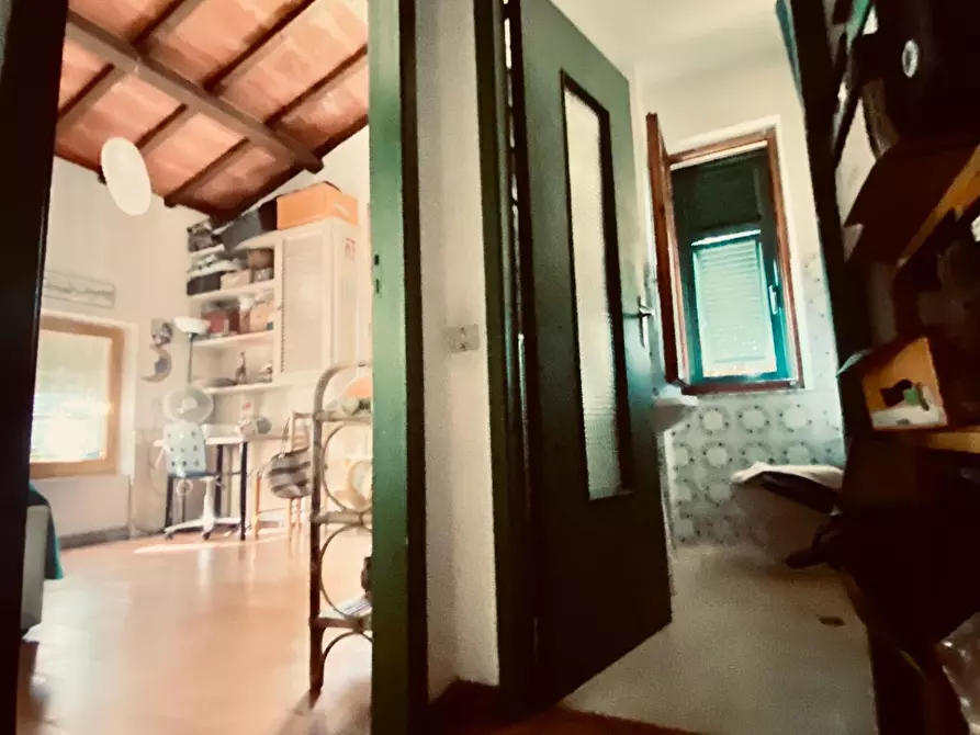 Immagine 17 di Casa indipendente in vendita  a Massa