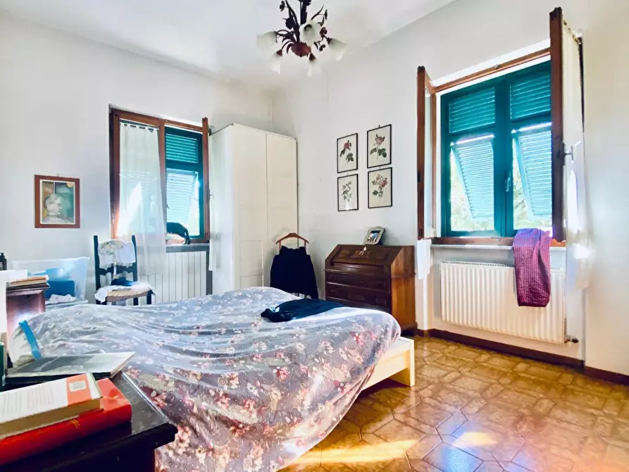 Immagine 15 di Casa indipendente in vendita  a Massa