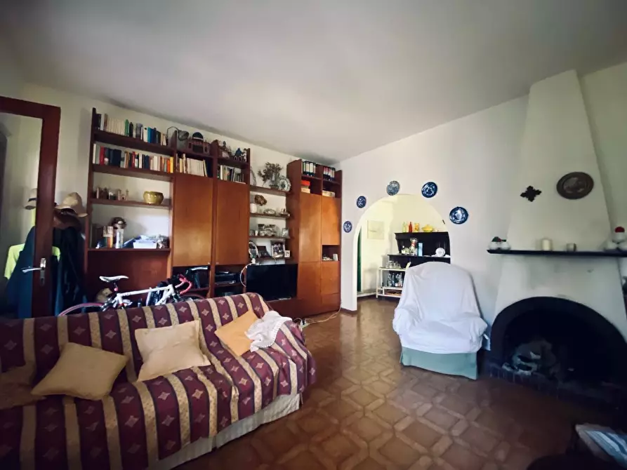 Immagine 7 di Casa indipendente in vendita  a Massa