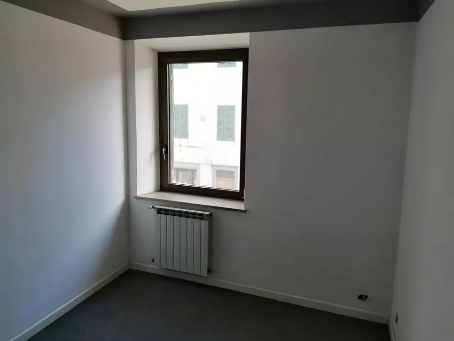 Immagine 4 di Ufficio in affitto  a Lucca