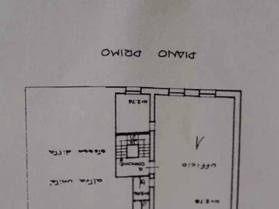 Immagine 13 di Ufficio in affitto  a Lucca