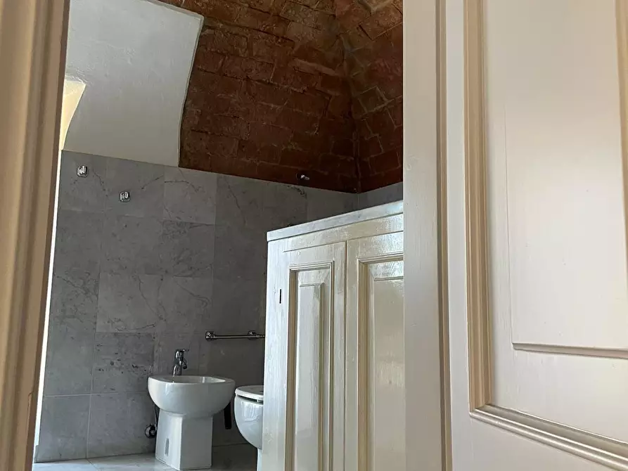 Immagine 12 di Appartamento in vendita  a Pisa