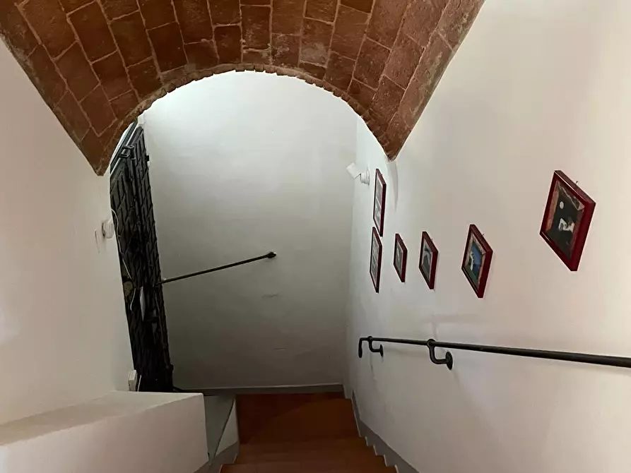 Immagine 2 di Appartamento in vendita  a Pisa