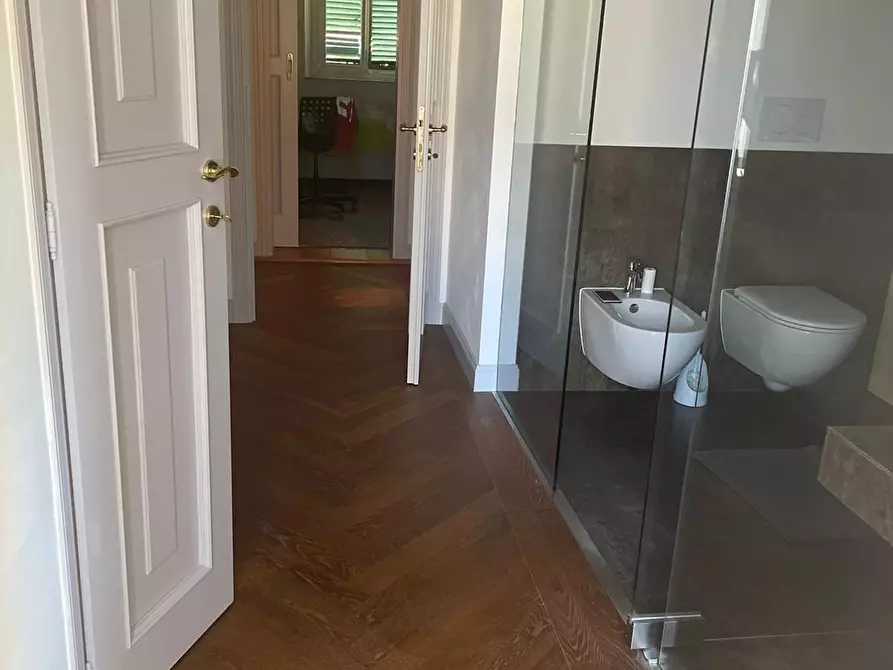 Immagine 17 di Appartamento in vendita  a Pisa