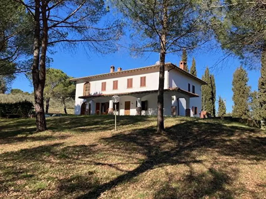 Immagine 2 di Villa in vendita  a Vinci