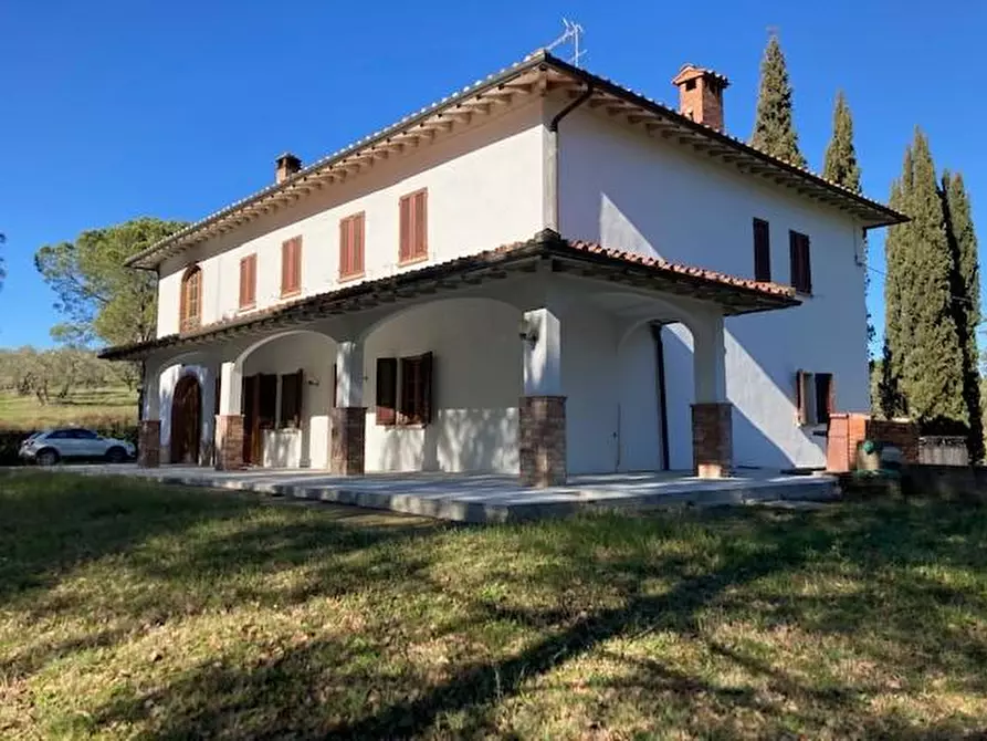 Immagine 4 di Villa in vendita  a Vinci