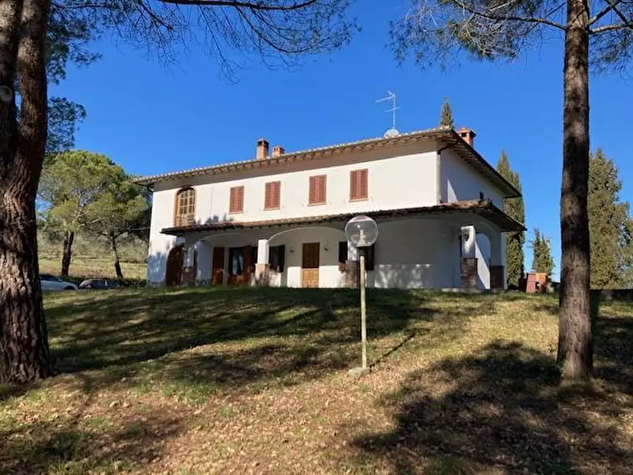 Immagine 10 di Villa in vendita  a Vinci