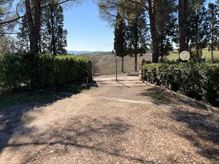 Immagine 41 di Villa in vendita  a Vinci