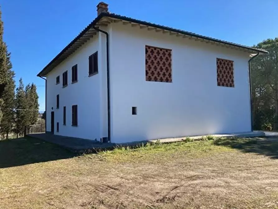 Immagine 34 di Villa in vendita  a Vinci
