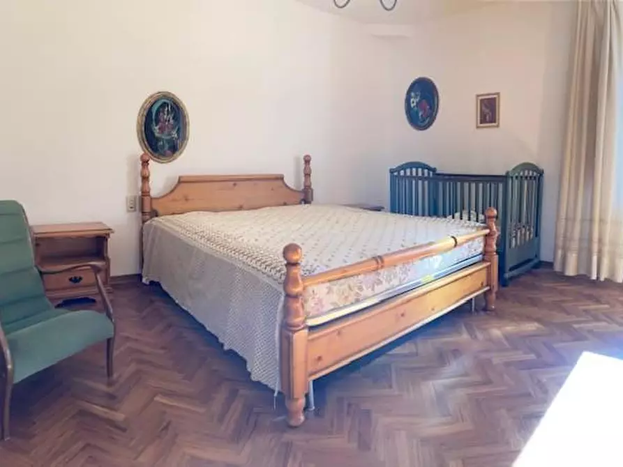 Immagine 25 di Villa in vendita  a Vinci