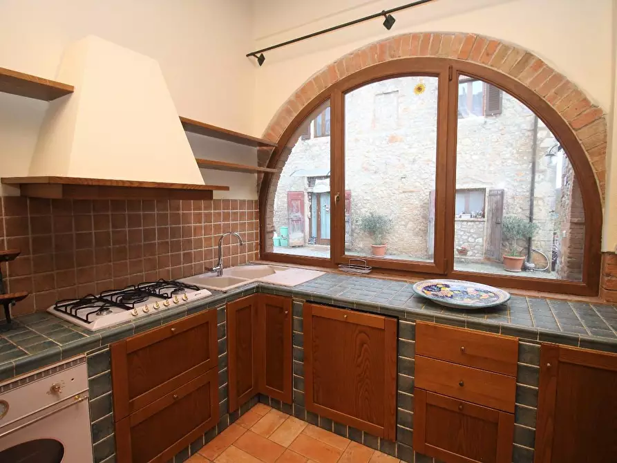 Immagine 9 di Porzione di casa in vendita  a Monteriggioni