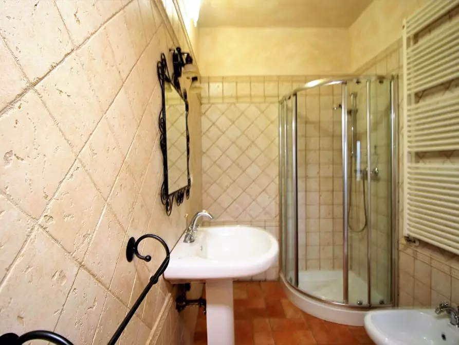 Immagine 30 di Porzione di casa in vendita  a Monteriggioni