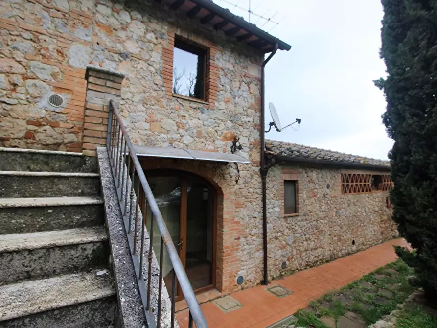 Immagine 25 di Porzione di casa in vendita  a Monteriggioni