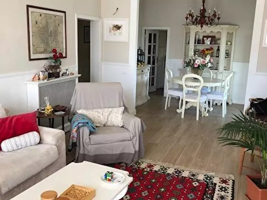 Immagine 1 di Casa bifamiliare in affitto  a Forte Dei Marmi