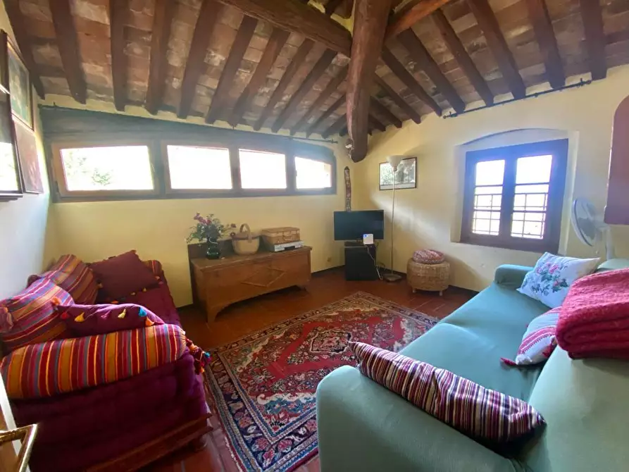 Immagine 20 di Rustico / casale in vendita  a Lucca