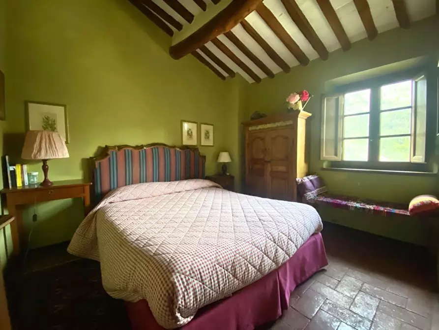 Immagine 21 di Rustico / casale in vendita  a Lucca