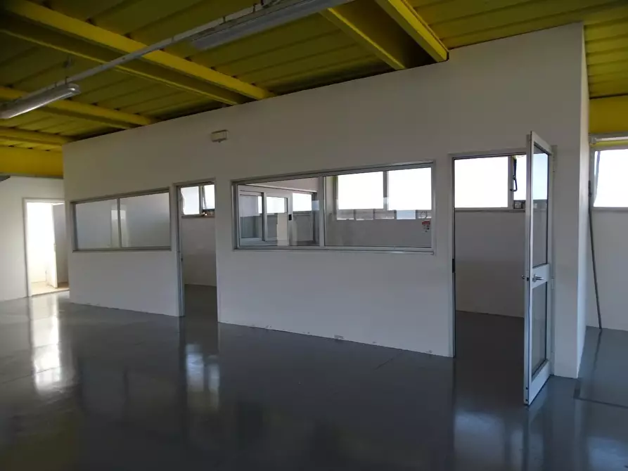 Immagine 6 di Attività artigianale in vendita  a San Miniato