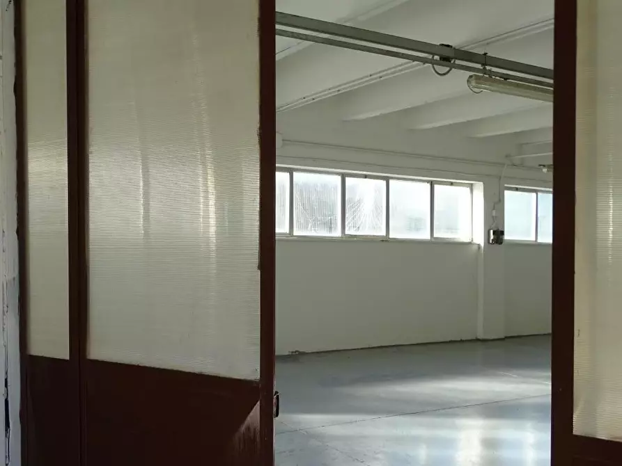 Immagine 8 di Attività artigianale in vendita  a San Miniato