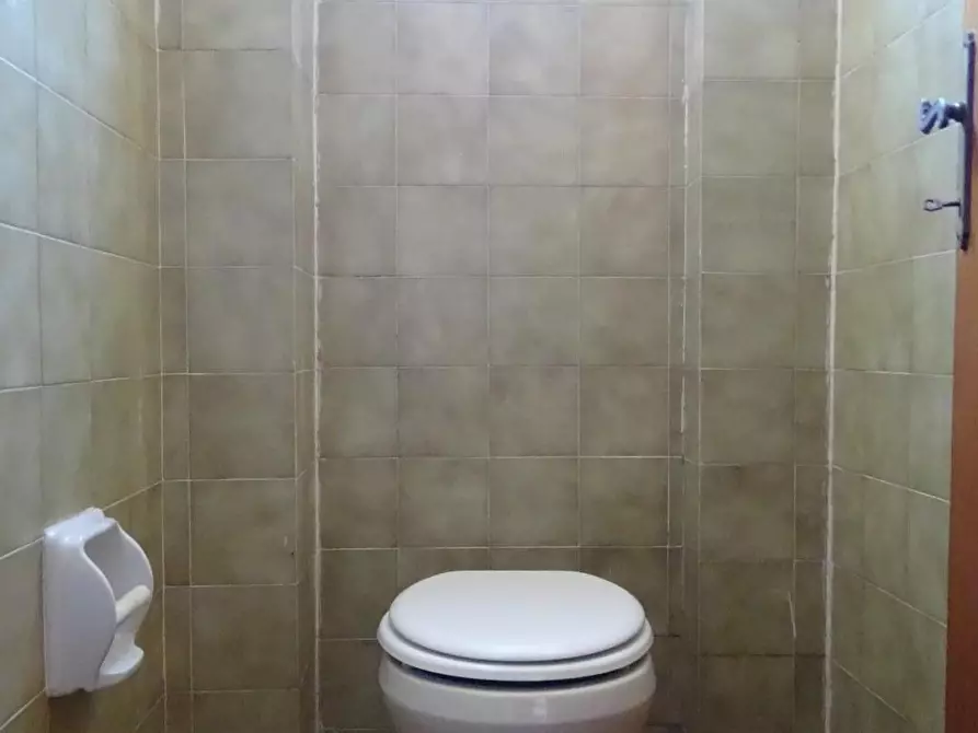 Immagine 10 di Attività artigianale in affitto  a San Miniato