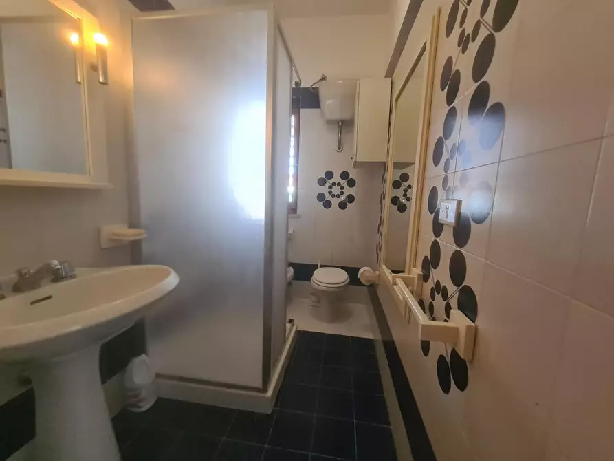 Immagine 7 di Appartamento in vendita  a Rosignano Marittimo