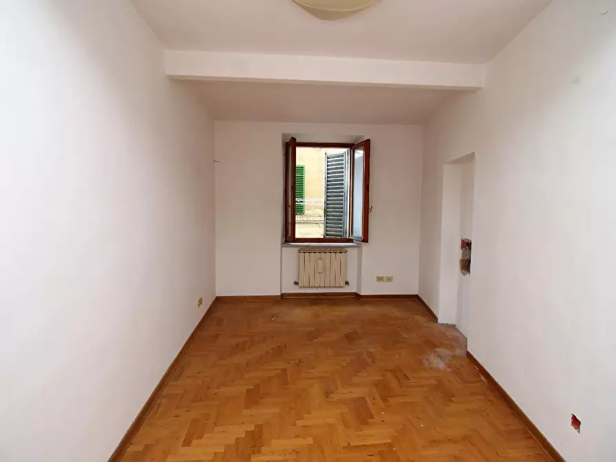 Immagine 7 di Appartamento in vendita  a Siena