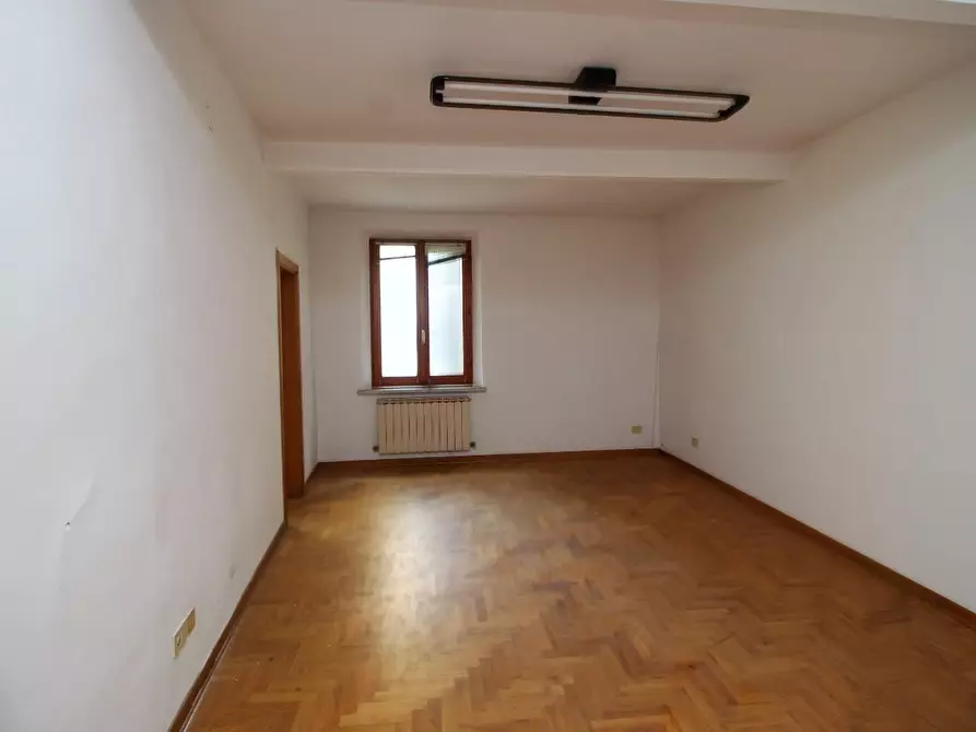 Immagine 8 di Appartamento in vendita  a Siena