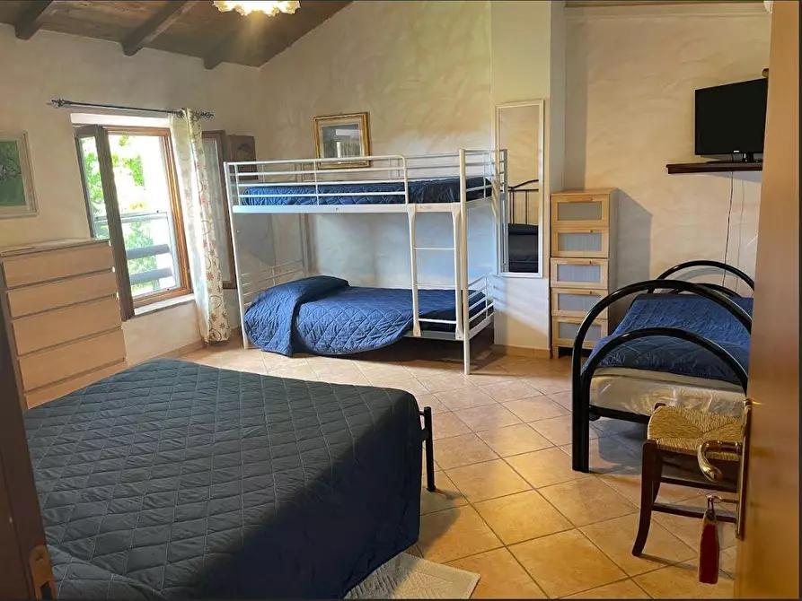 Immagine 56 di Casa colonica in vendita  a Sarzana