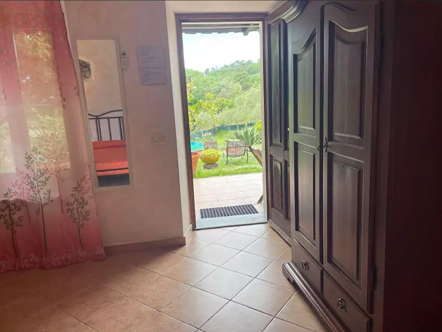 Immagine 45 di Casa colonica in vendita  a Sarzana