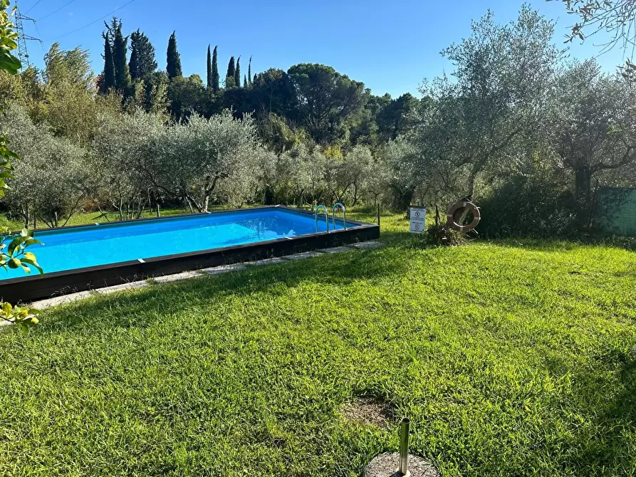 Immagine 50 di Casa colonica in vendita  a Sarzana