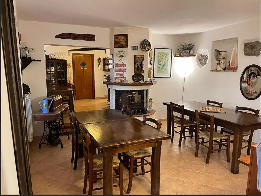 Immagine 29 di Casa colonica in vendita  a Sarzana