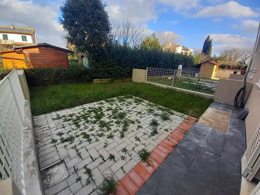 Immagine 9 di Appartamento in vendita  a Pontedera