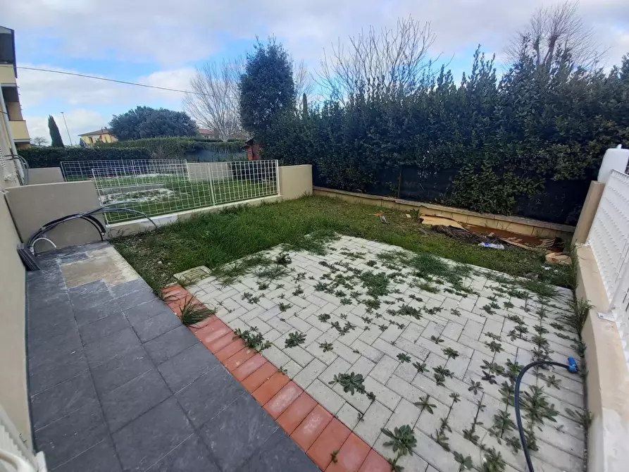 Immagine 10 di Appartamento in vendita  a Pontedera