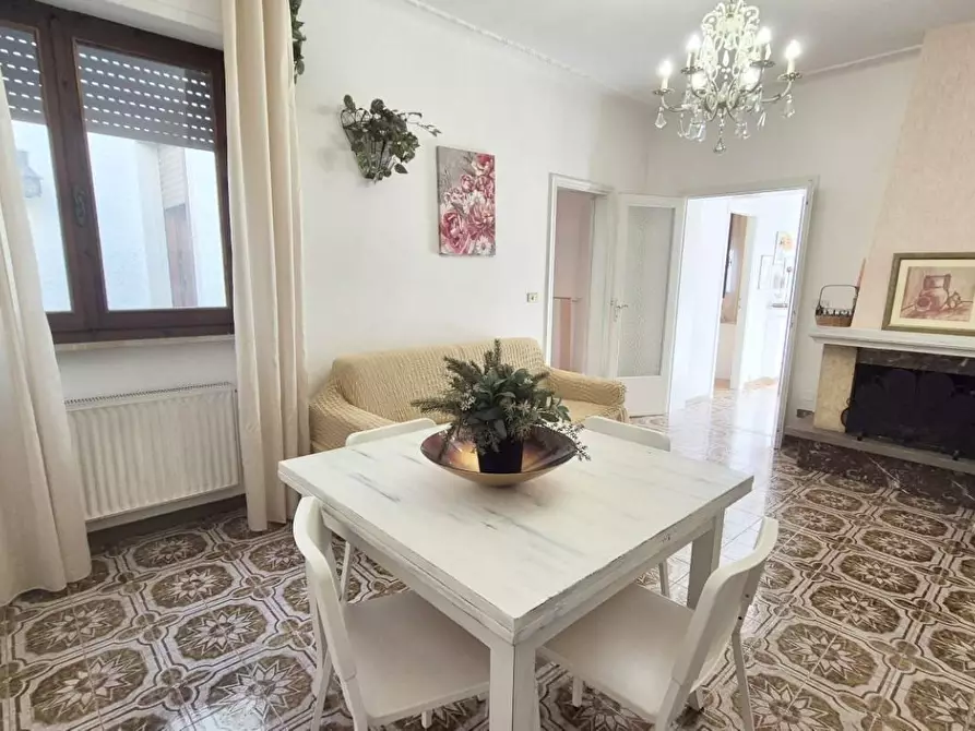 Immagine 45 di Casa semindipendente in vendita  a Viareggio