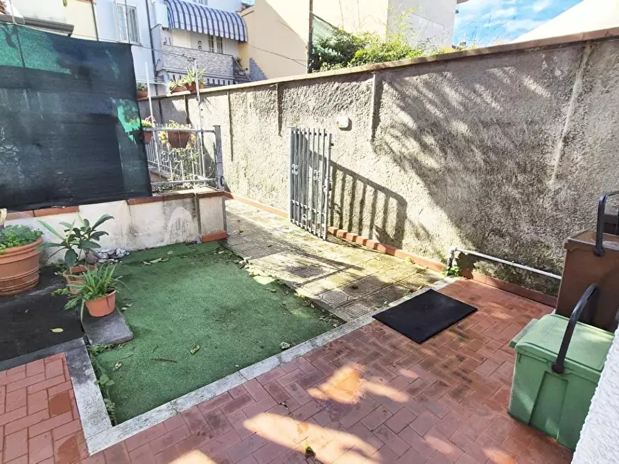 Immagine 61 di Casa semindipendente in vendita  a Viareggio