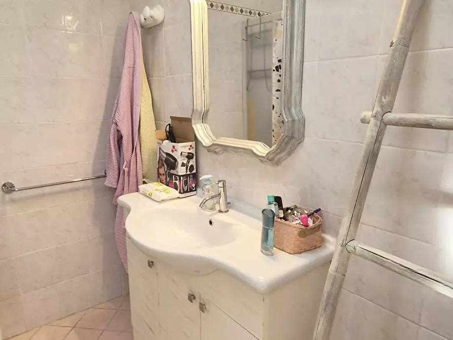 Immagine 36 di Casa semindipendente in vendita  a Viareggio