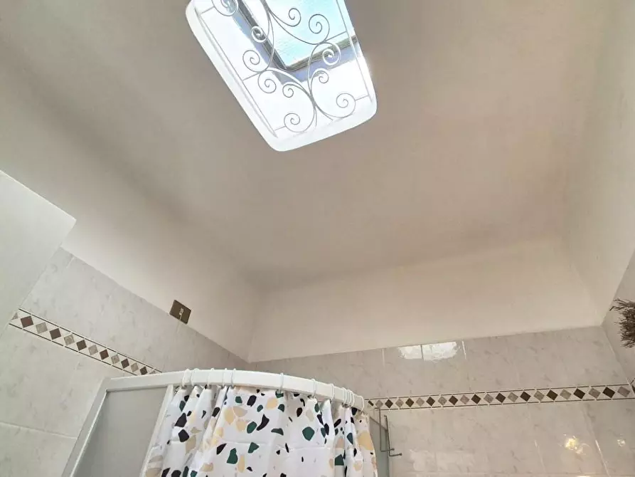 Immagine 39 di Casa semindipendente in vendita  a Viareggio