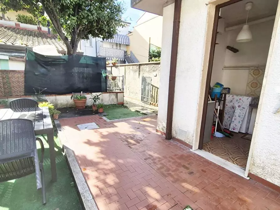 Immagine 6 di Casa semindipendente in vendita  a Viareggio