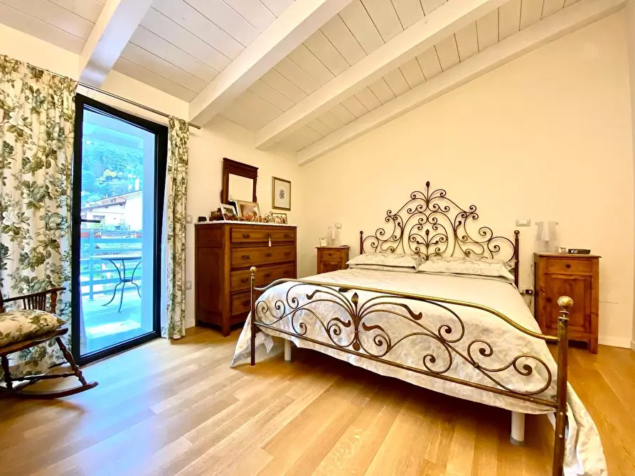 Immagine 18 di Villetta a schiera in vendita  a Massa