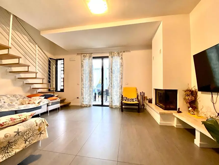 Immagine 6 di Villetta a schiera in vendita  a Massa