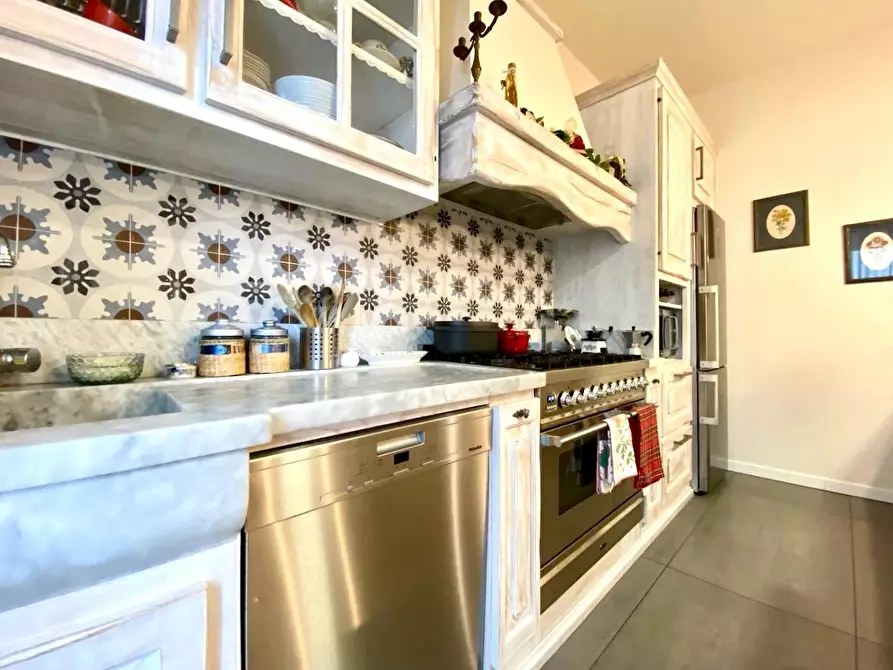 Immagine 8 di Villetta a schiera in vendita  a Massa