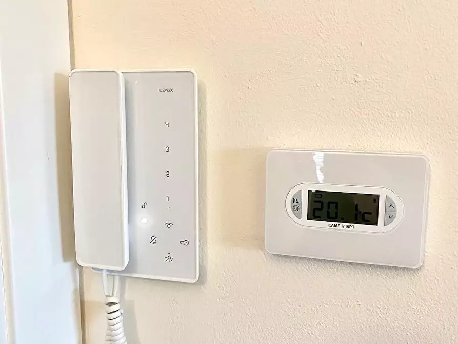 Immagine 14 di Villetta a schiera in vendita  a Massa