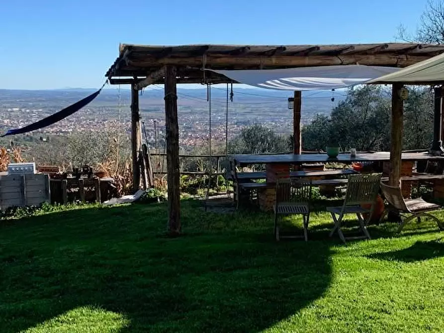 Immagine 3 di Casa colonica in vendita  a Massa E Cozzile