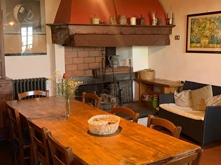 Immagine 18 di Casa colonica in vendita  a Massa E Cozzile