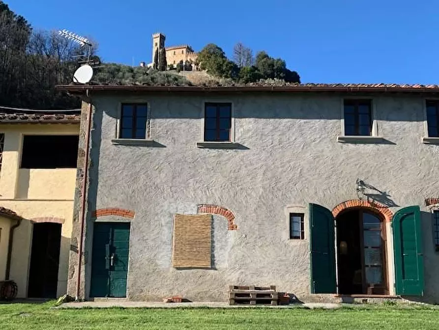 Immagine 14 di Casa colonica in vendita  a Massa E Cozzile