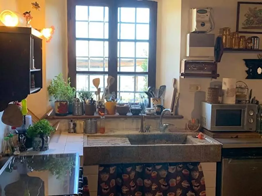 Immagine 19 di Casa colonica in vendita  a Massa E Cozzile