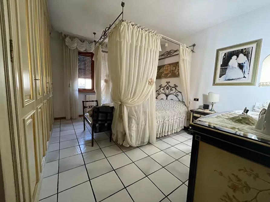 Immagine 4 di Appartamento in vendita  a Poggibonsi