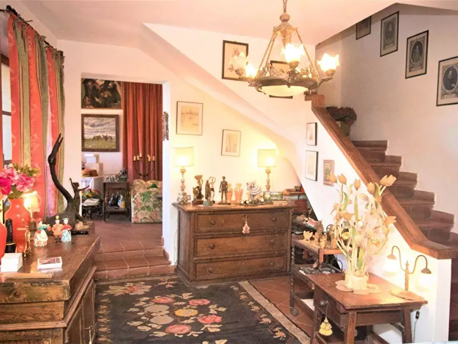 Immagine 24 di Villa in vendita  a Fosdinovo