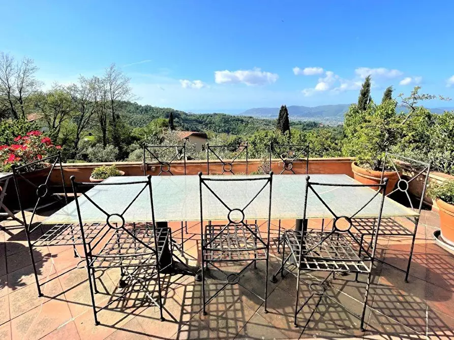 Immagine 35 di Villa in vendita  a Fosdinovo