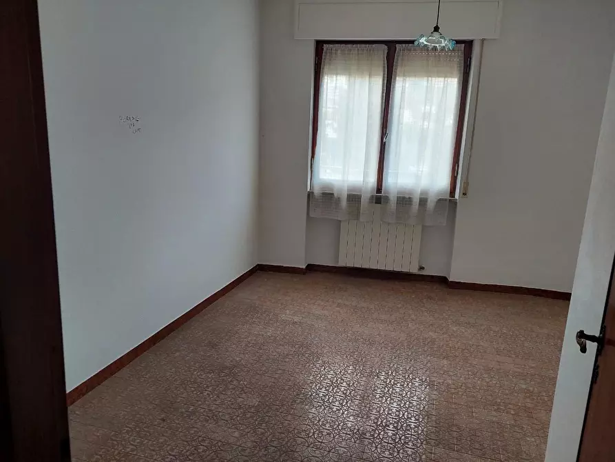 Immagine 15 di Appartamento in vendita  a Carrara